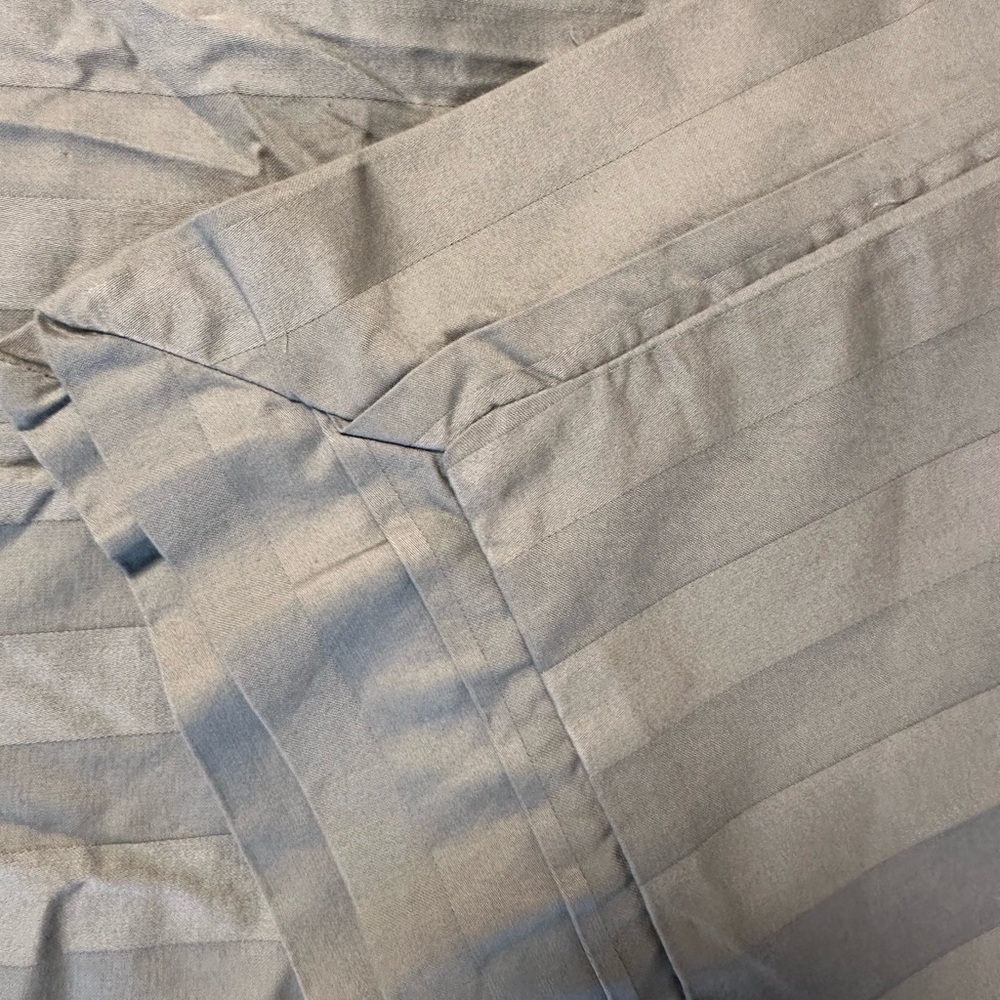 Duvet cover and matching shams